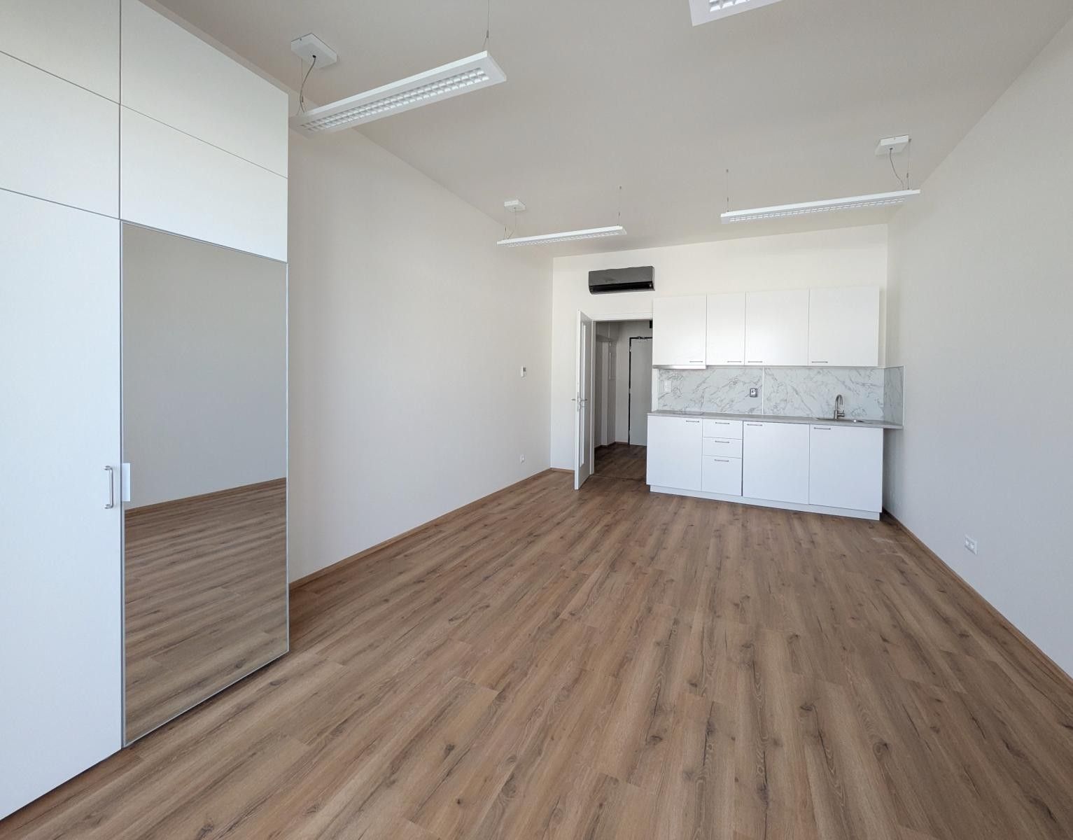 Pronájem komerčního prostoru 29 m² - foto 4