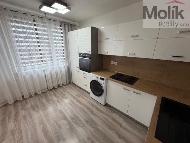 Prodej bytu 3+1 62 m² - foto 4