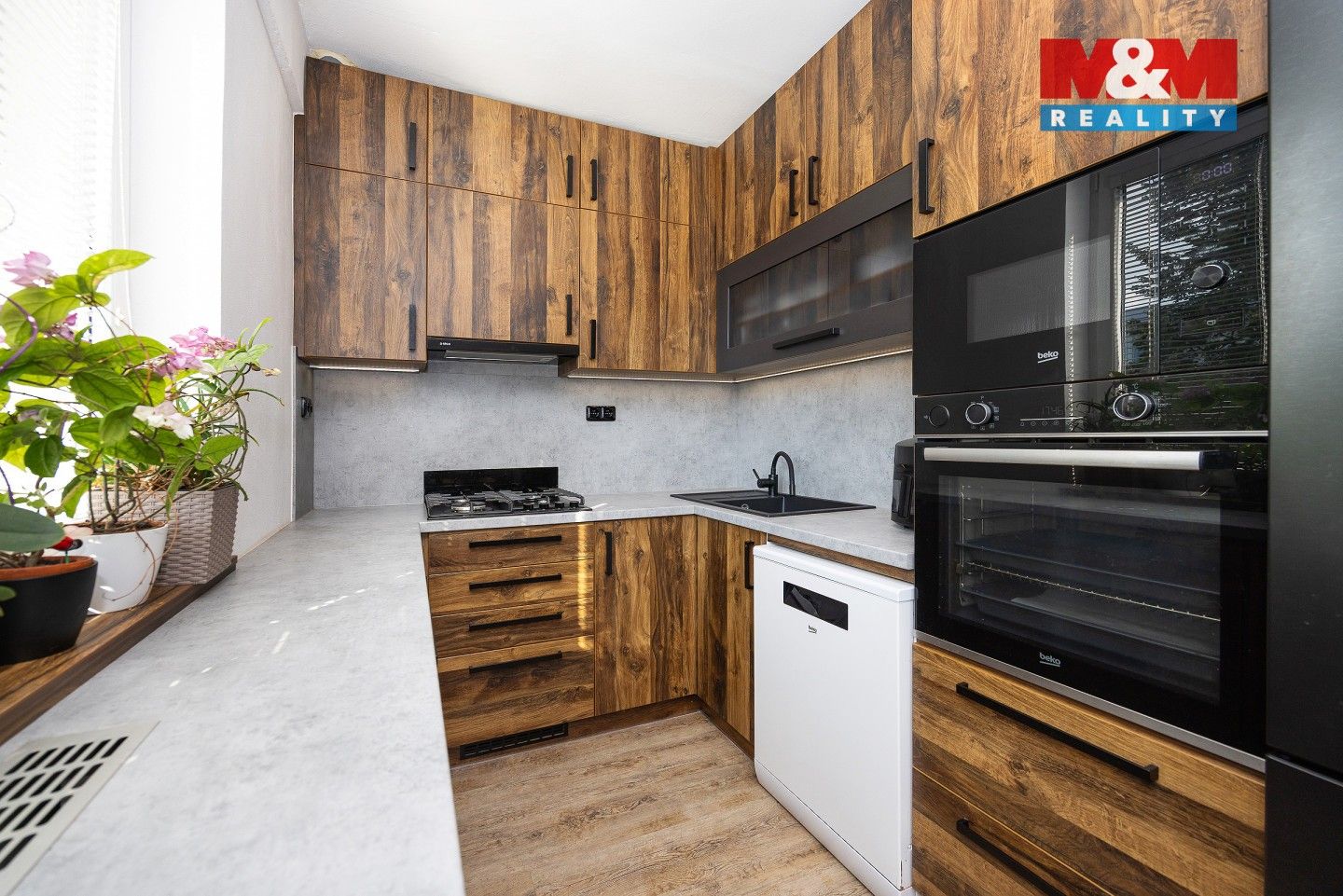 Prodej bytu 3+kk 72 m² - foto 2