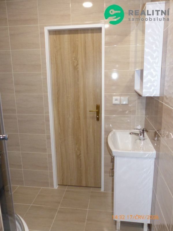 Pronájem bytu 2+kk 40 m² - foto 11