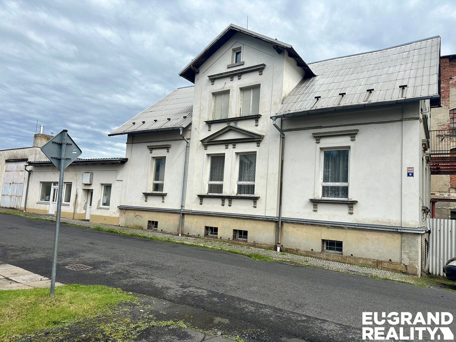 Pronájem komerčního prostoru 2400 m² - foto 1