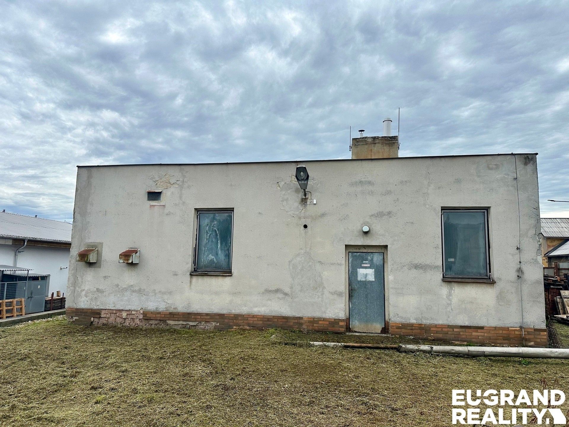Pronájem komerčního prostoru 2400 m² - foto 5