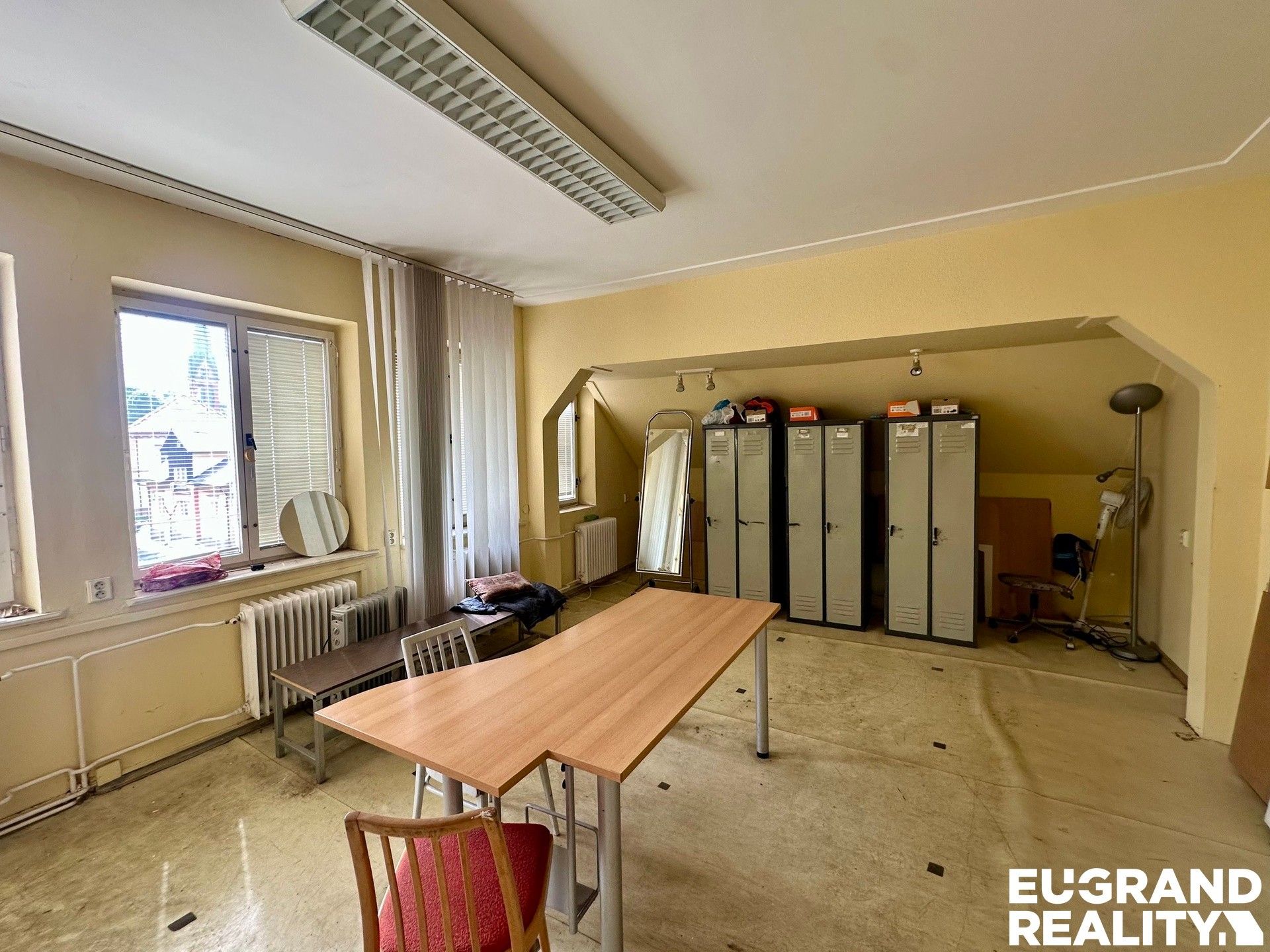 Pronájem komerčního prostoru 2400 m² - foto 8