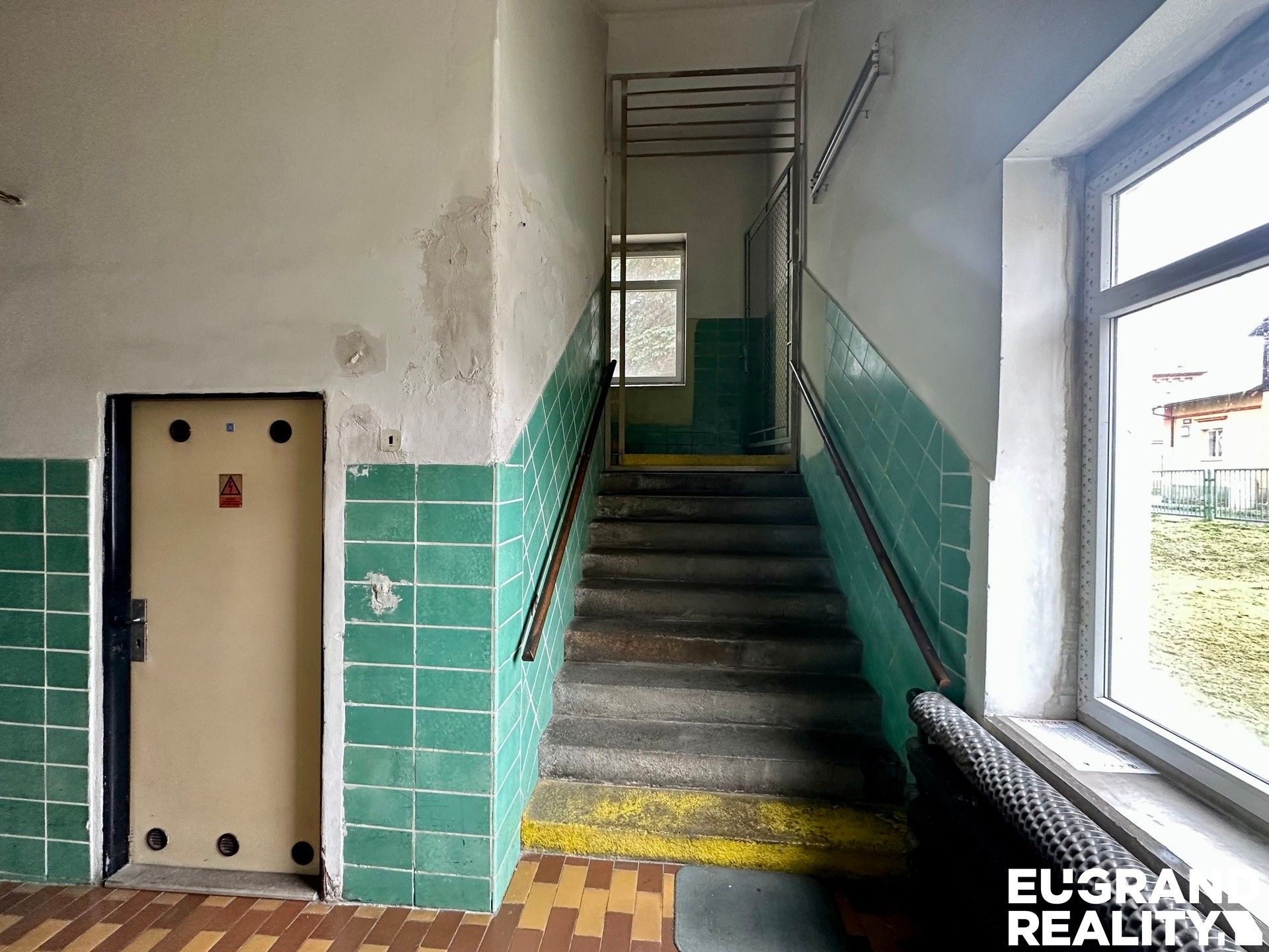 Pronájem komerčního prostoru 2400 m² - foto 21
