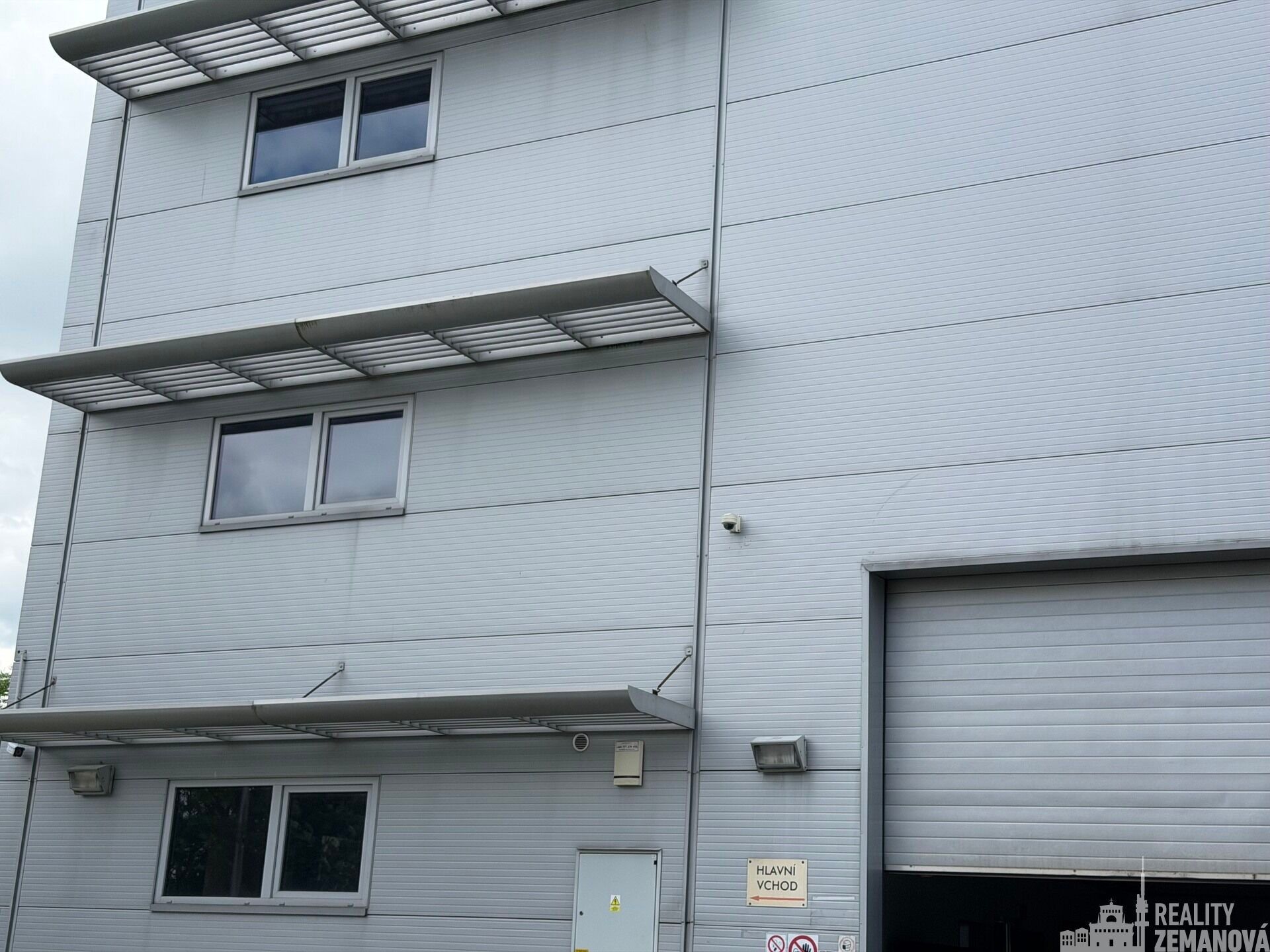 Pronájem komerčního prostoru 1637 m² - foto 4