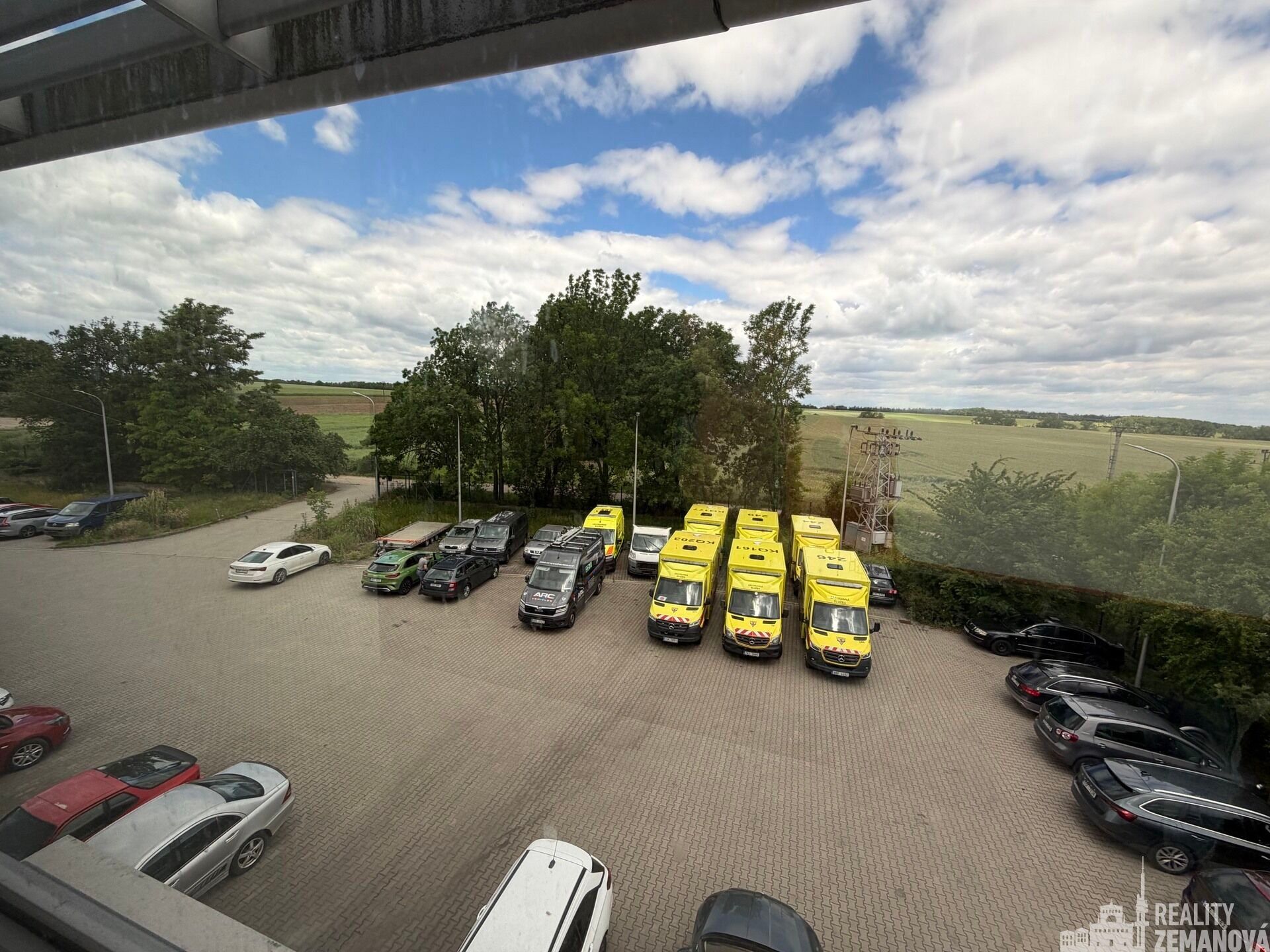 Pronájem komerčního prostoru 1637 m² - foto 3