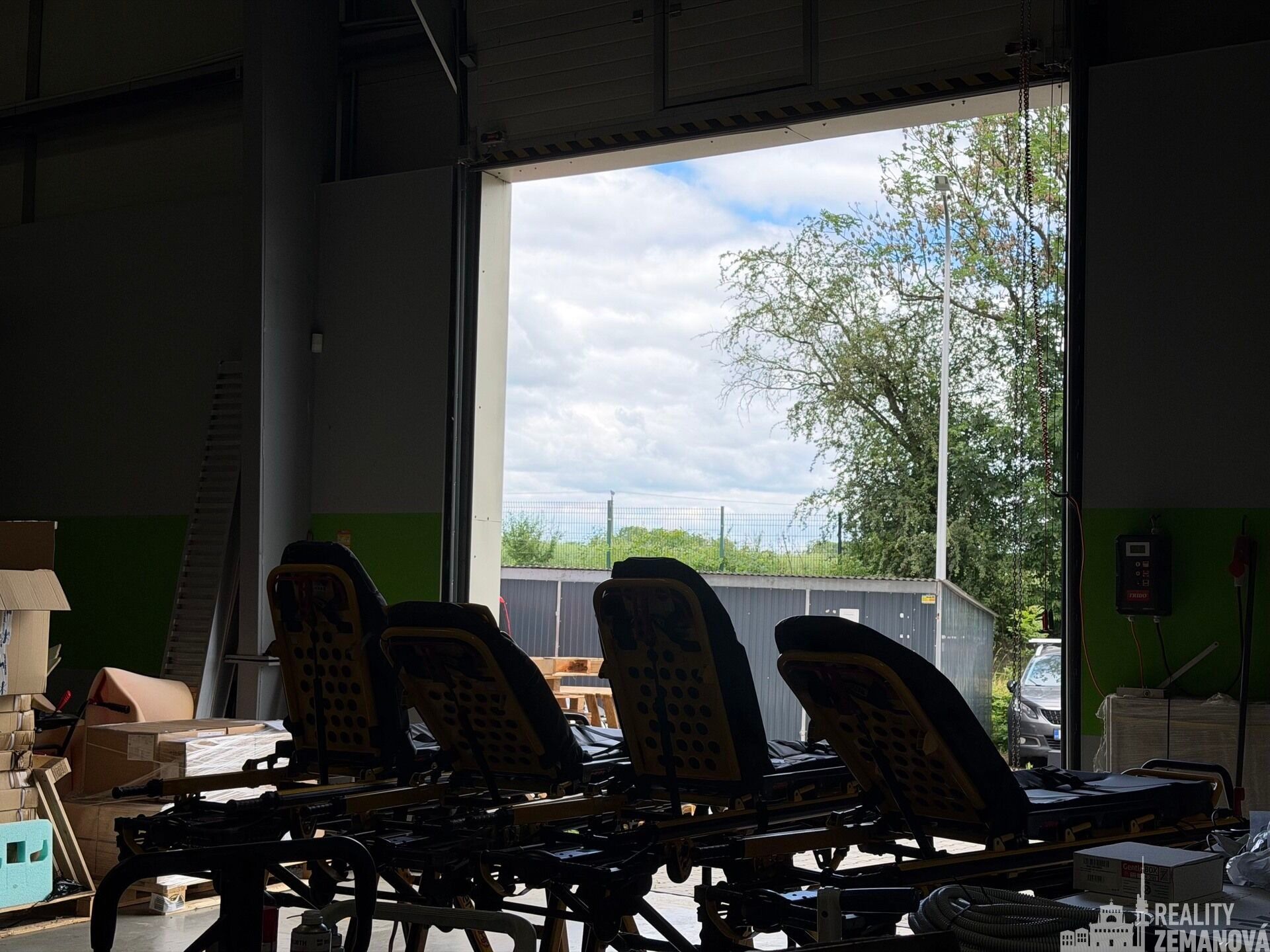 Pronájem komerčního prostoru 1637 m² - foto 8