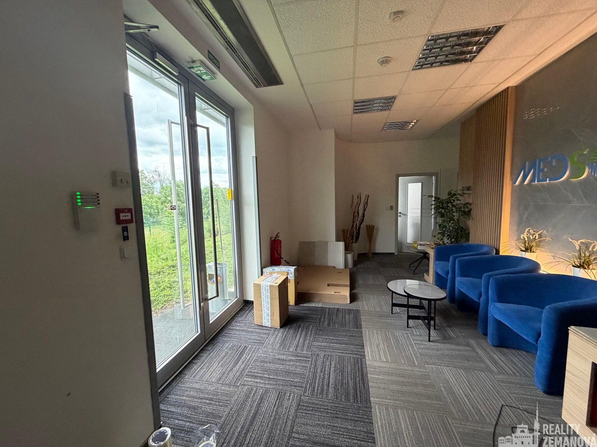 Pronájem komerčního prostoru 1637 m² - foto 12