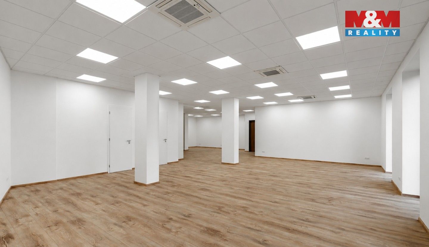 Prodej komerčního prostoru 145 m² - foto 2
