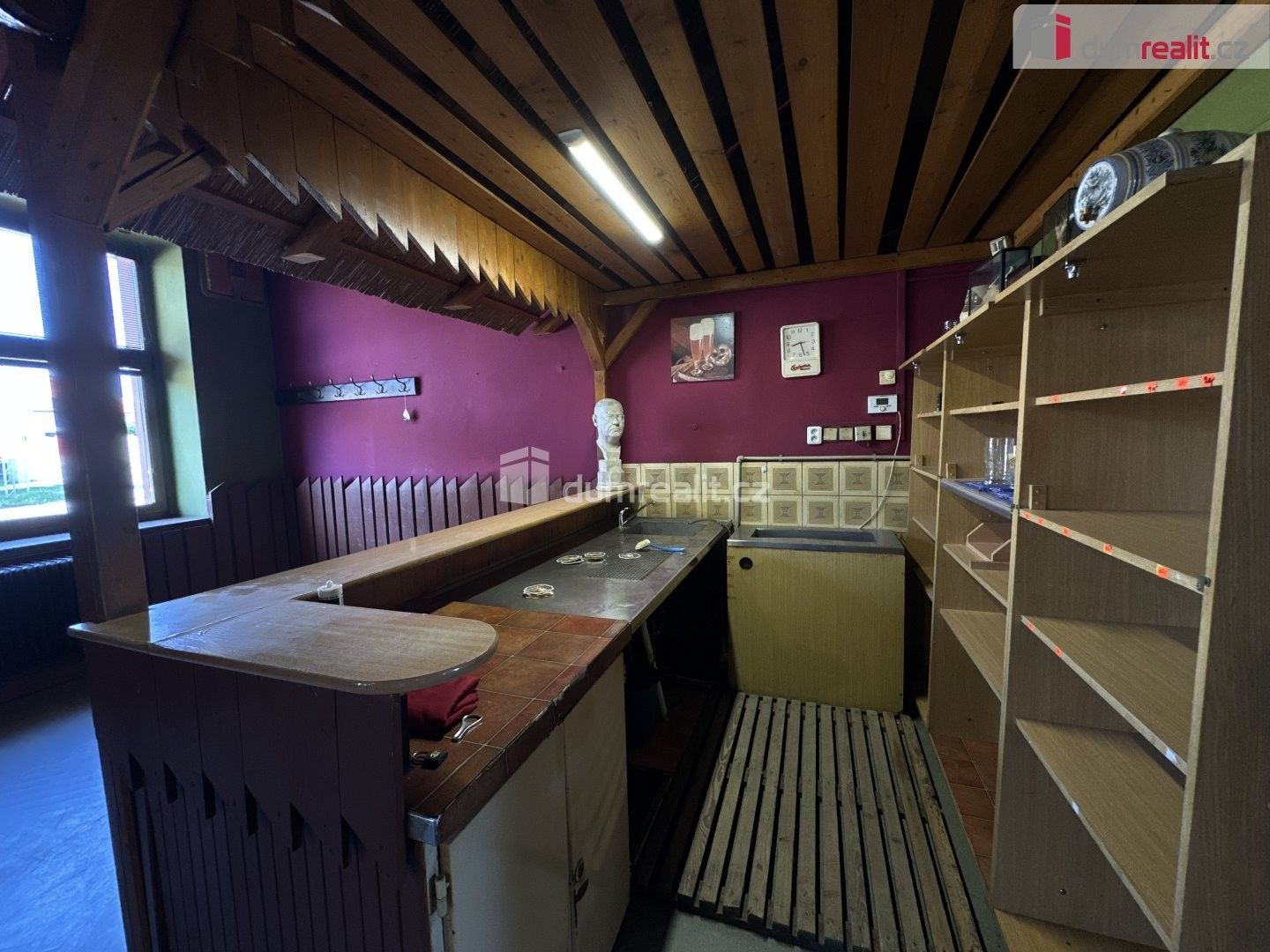 Pronájem komerčního prostoru 137 m² - foto 4