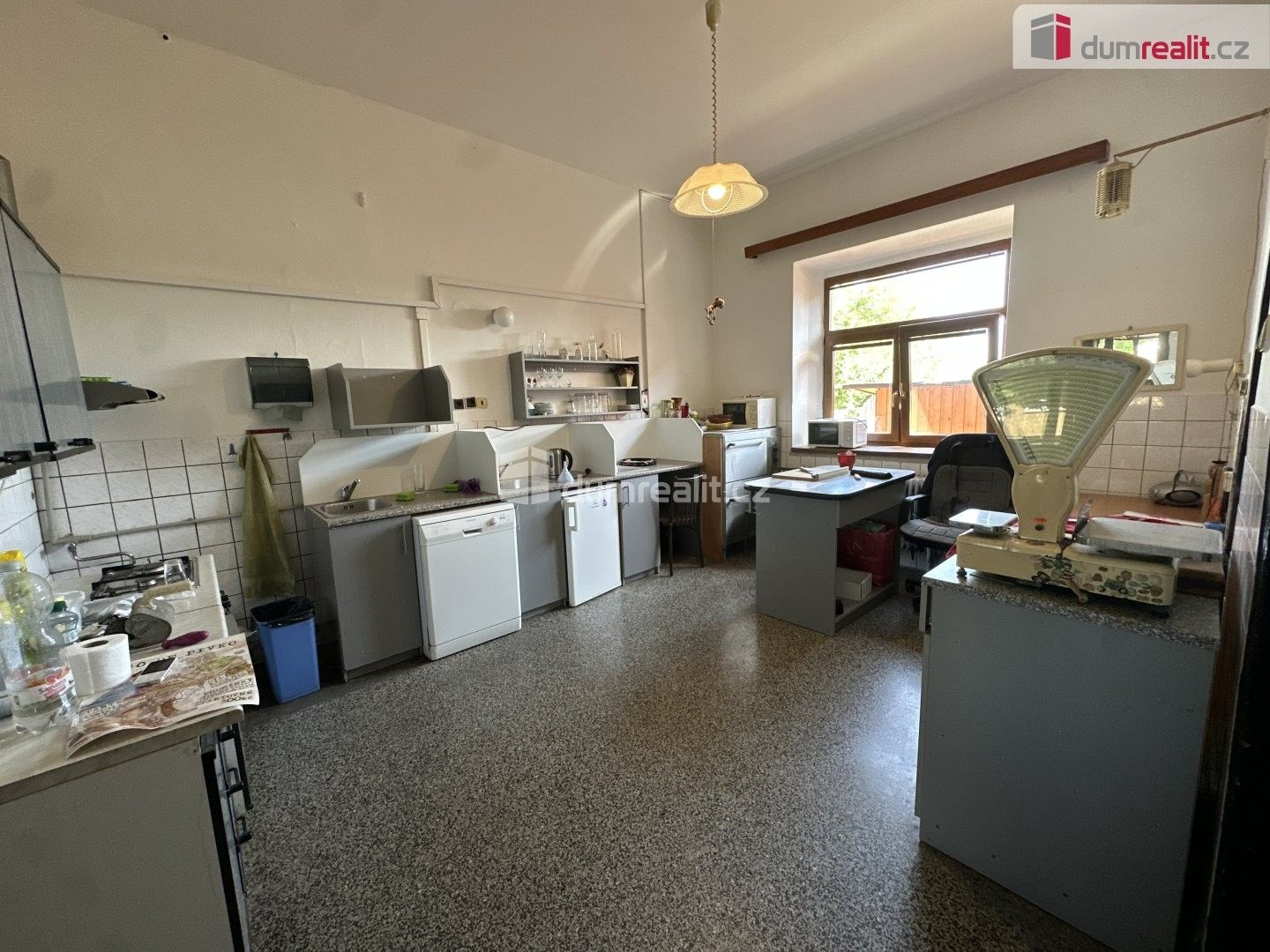Pronájem komerčního prostoru 137 m² - foto 11
