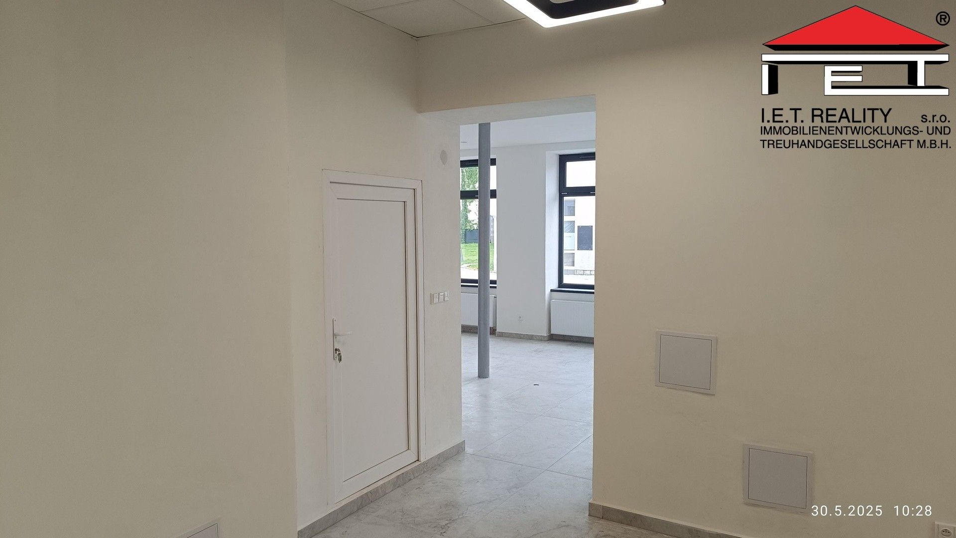 Pronájem komerčního prostoru 94 m² - foto 6