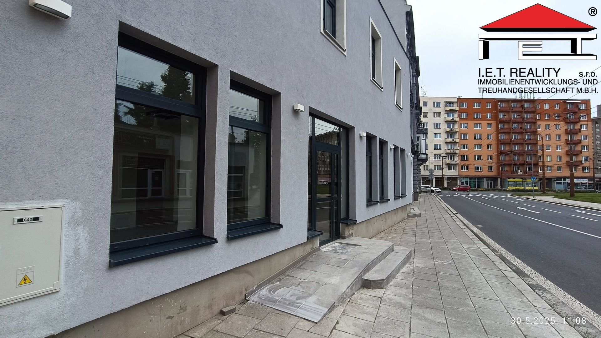 Pronájem komerčního prostoru 94 m² - foto 12