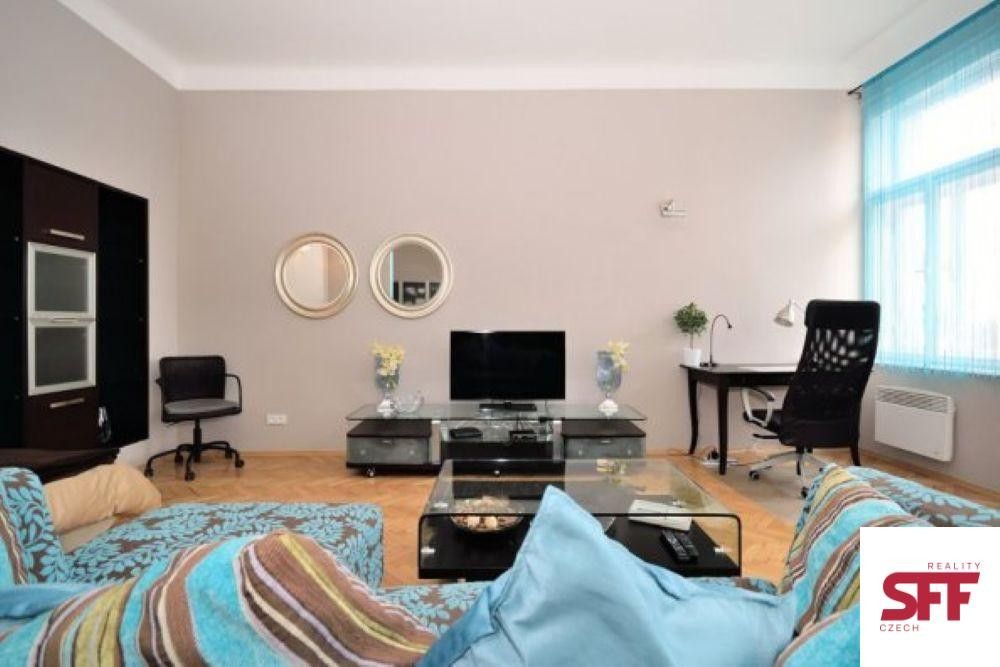 Pronájem bytu 2+kk 87 m² - foto 2
