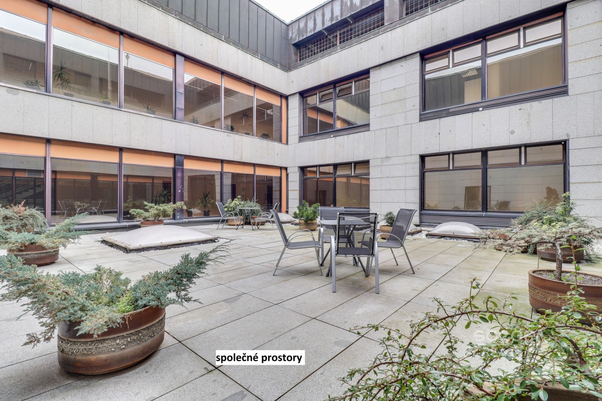 Pronájem komerčního prostoru 35 m² - foto 4