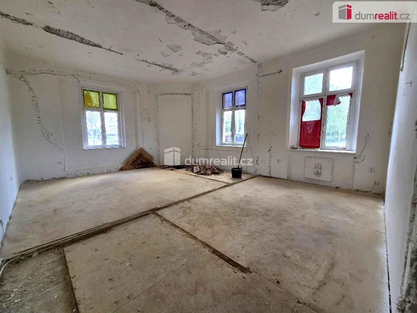 Prodej nemovitosti 228 m² - foto 2
