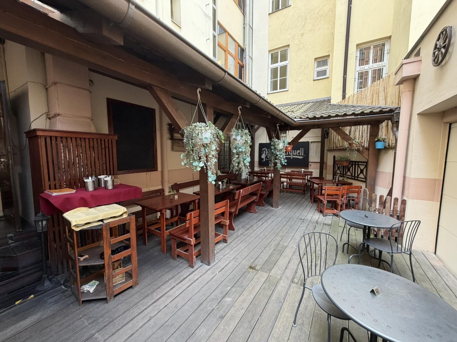 Pronájem komerčního prostoru 300 m² - foto 9