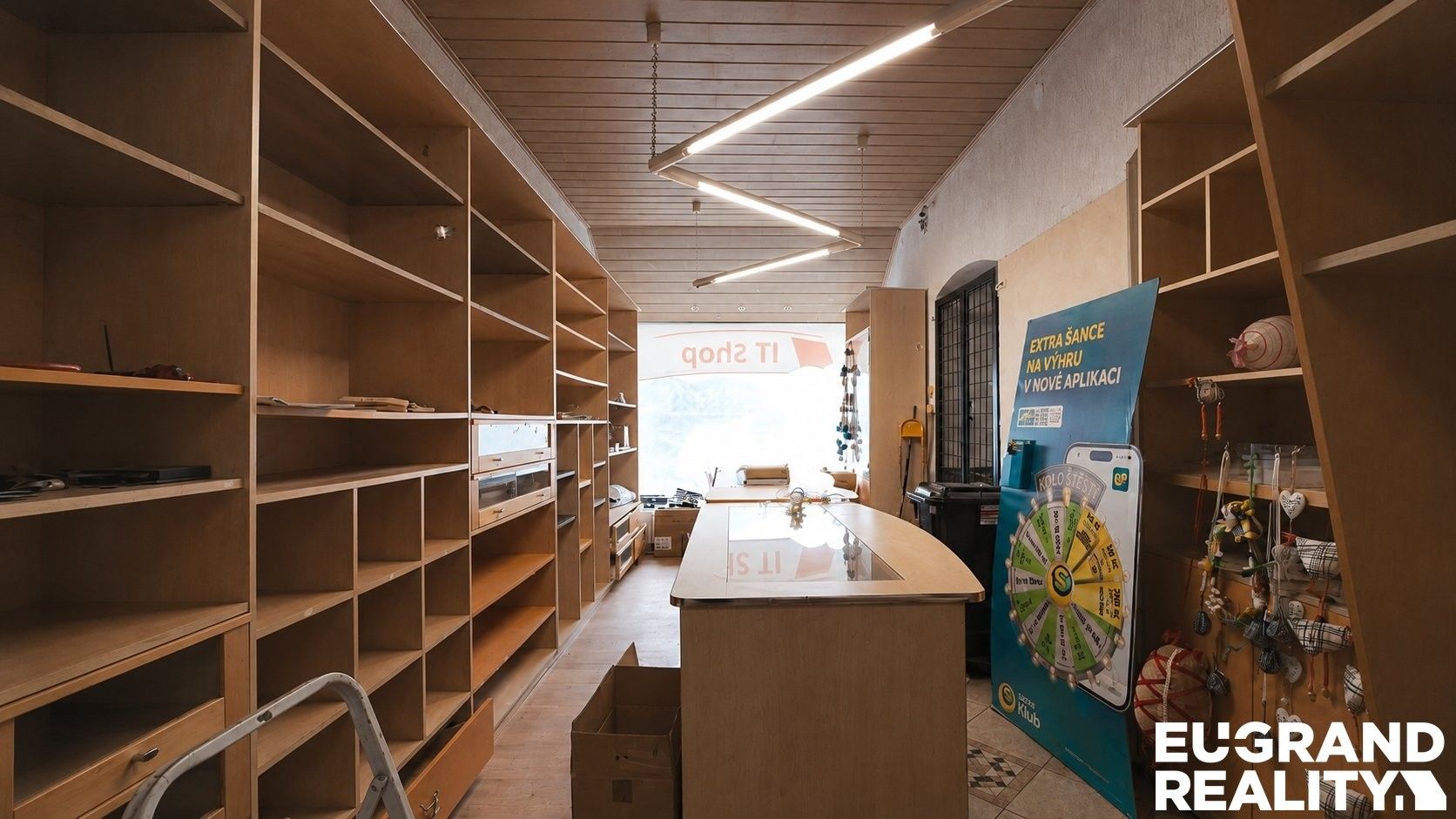 Prodej komerčního prostoru 330 m² - foto 28