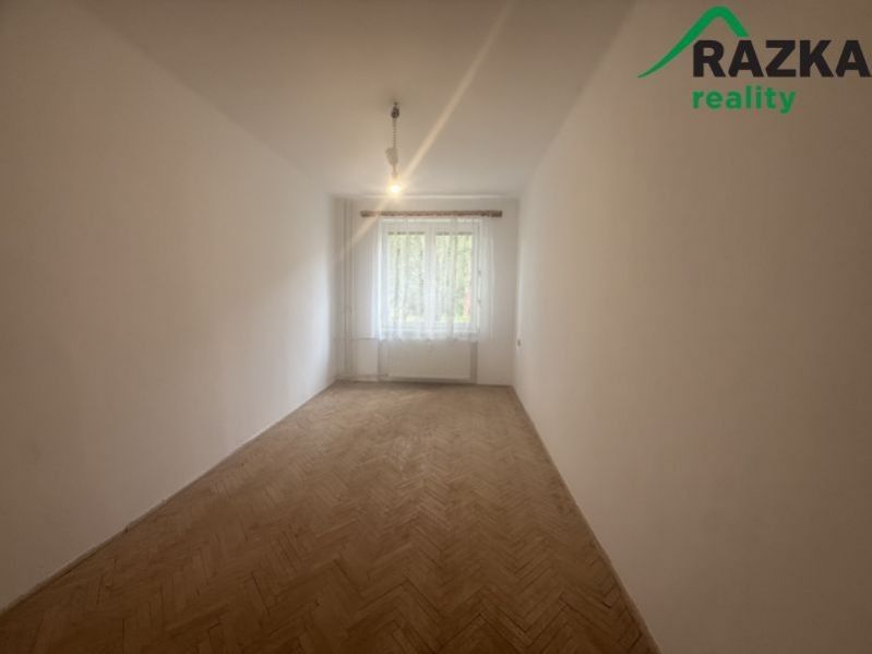 Pronájem bytu 3+1 66 m² - foto 4