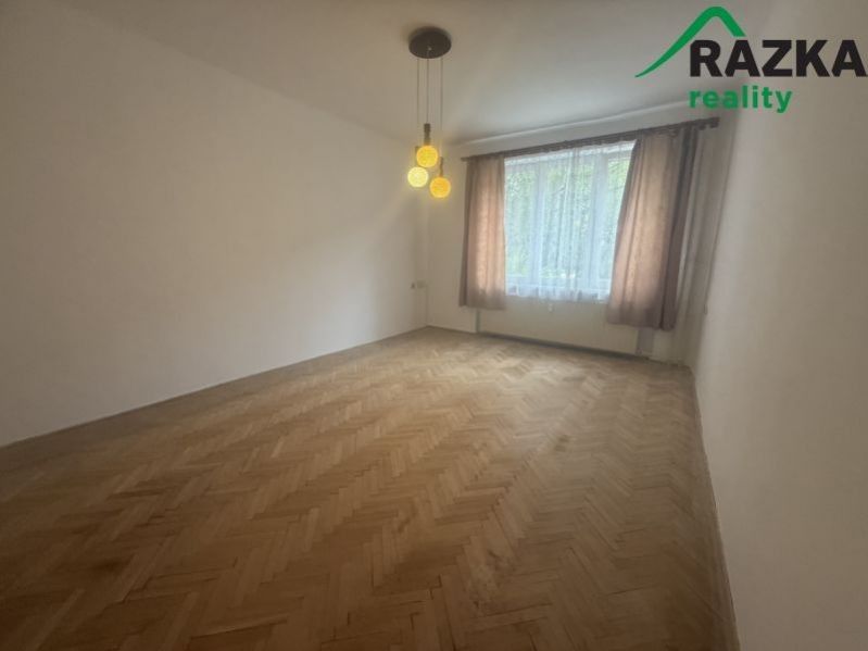 Pronájem bytu 3+1 66 m² - foto 3