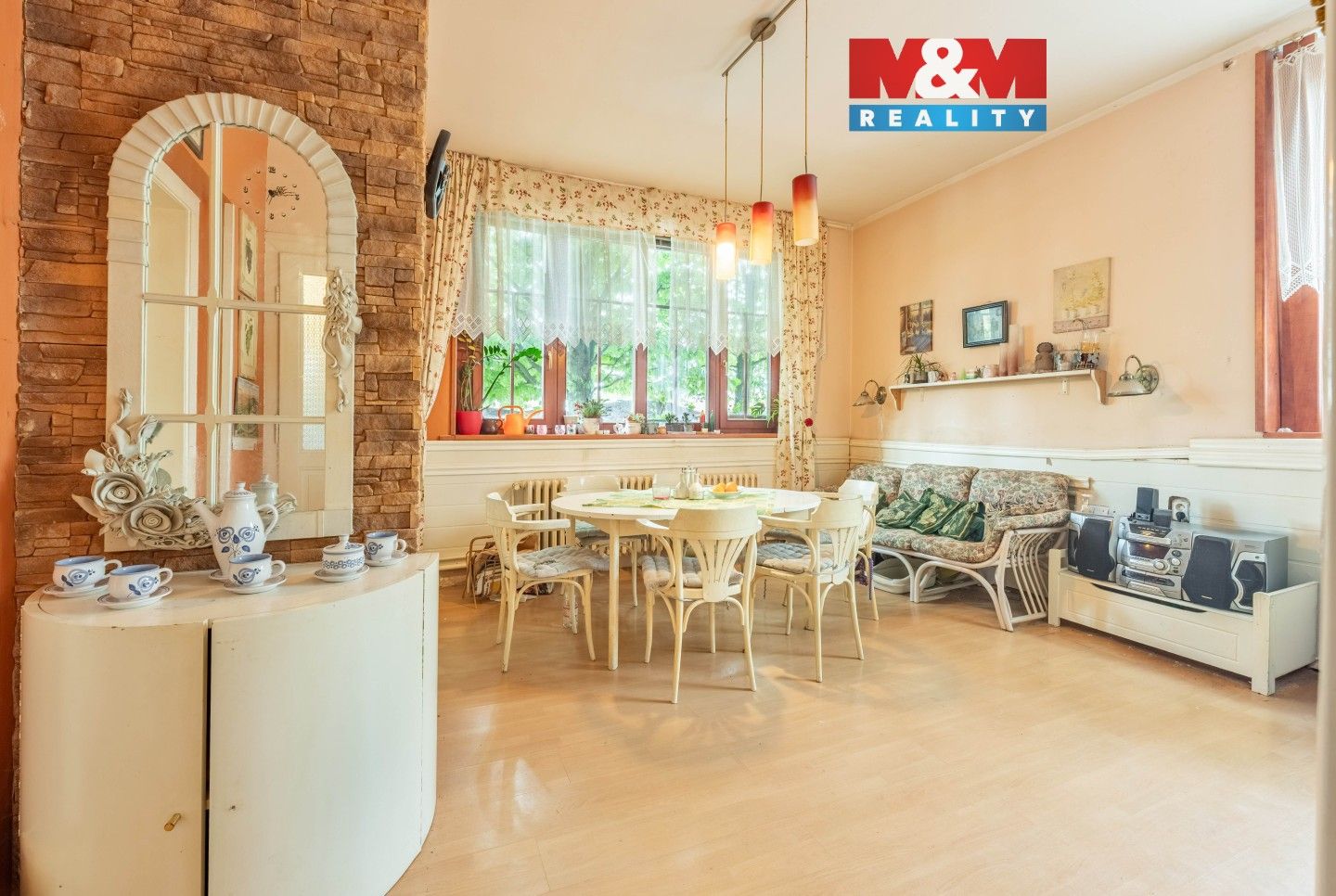 Prodej domu 220 m² - foto 1