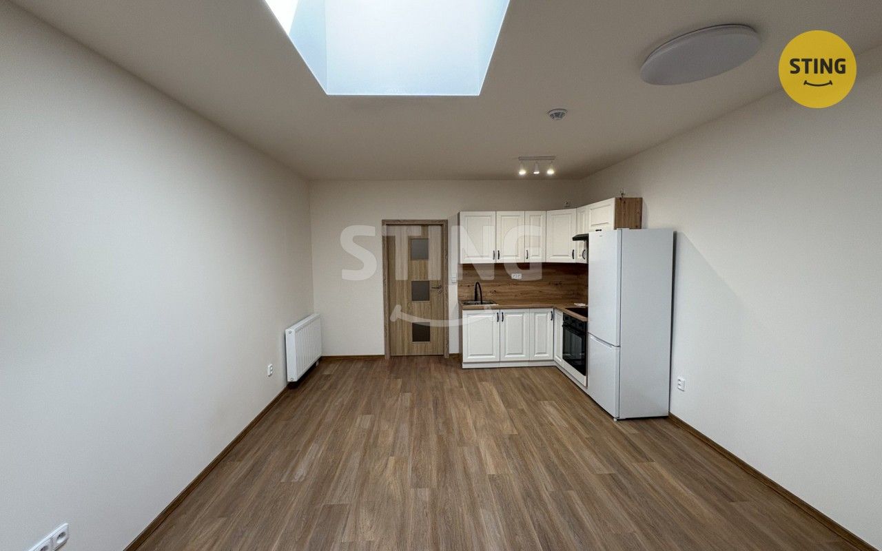 Pronájem bytu 2+kk 63 m² - foto 2