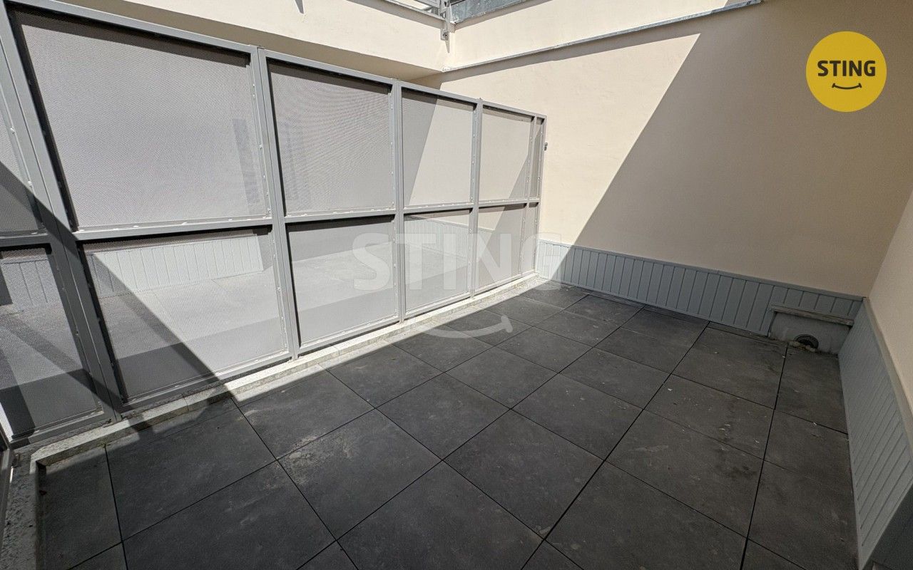 Pronájem bytu 2+kk 82 m² - foto 11