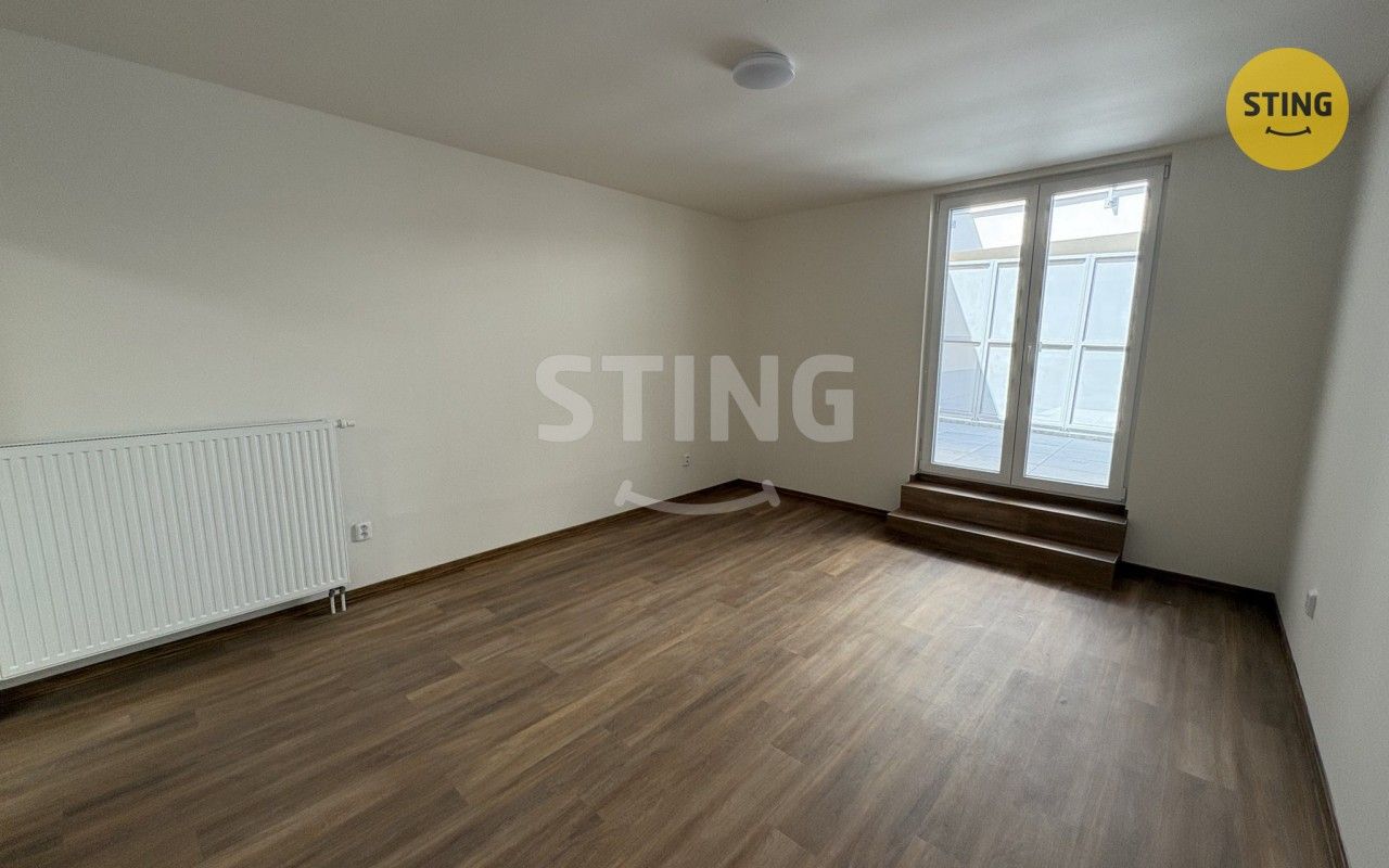 Pronájem bytu 2+kk 63 m² - foto 10