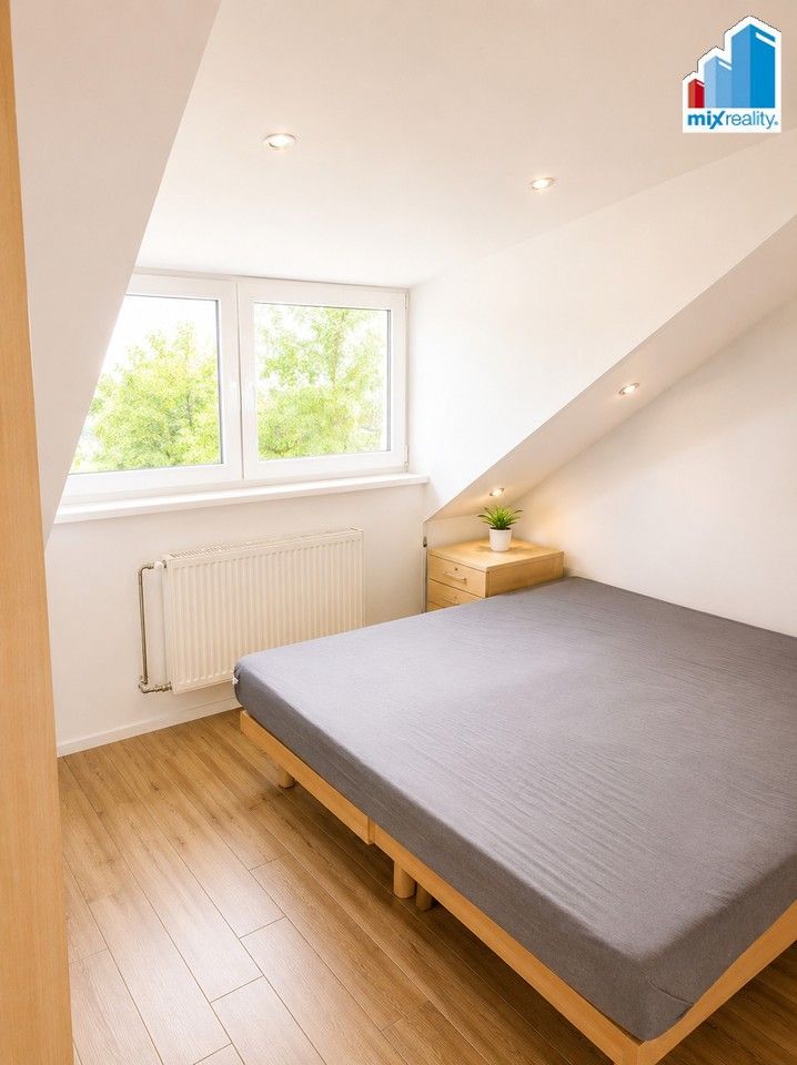 Pronájem bytu 2+kk 90 m² - foto 4