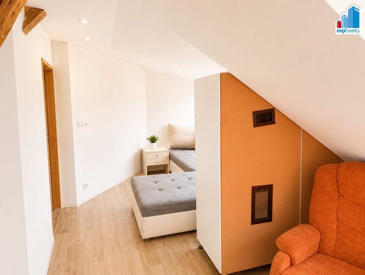 Pronájem bytu 2+kk 90 m² - foto 5