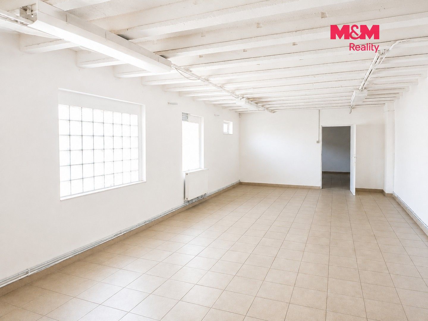 Prodej komerčního prostoru 852 m² - foto 18