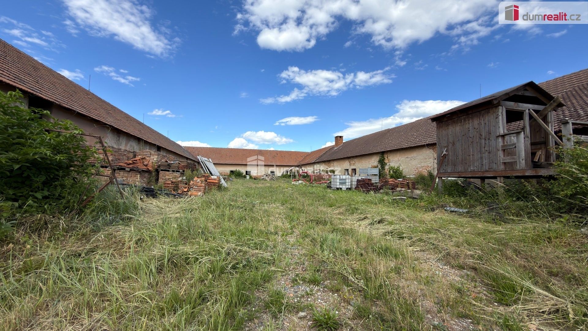 Prodej komerčního prostoru 2636 m² - foto 1