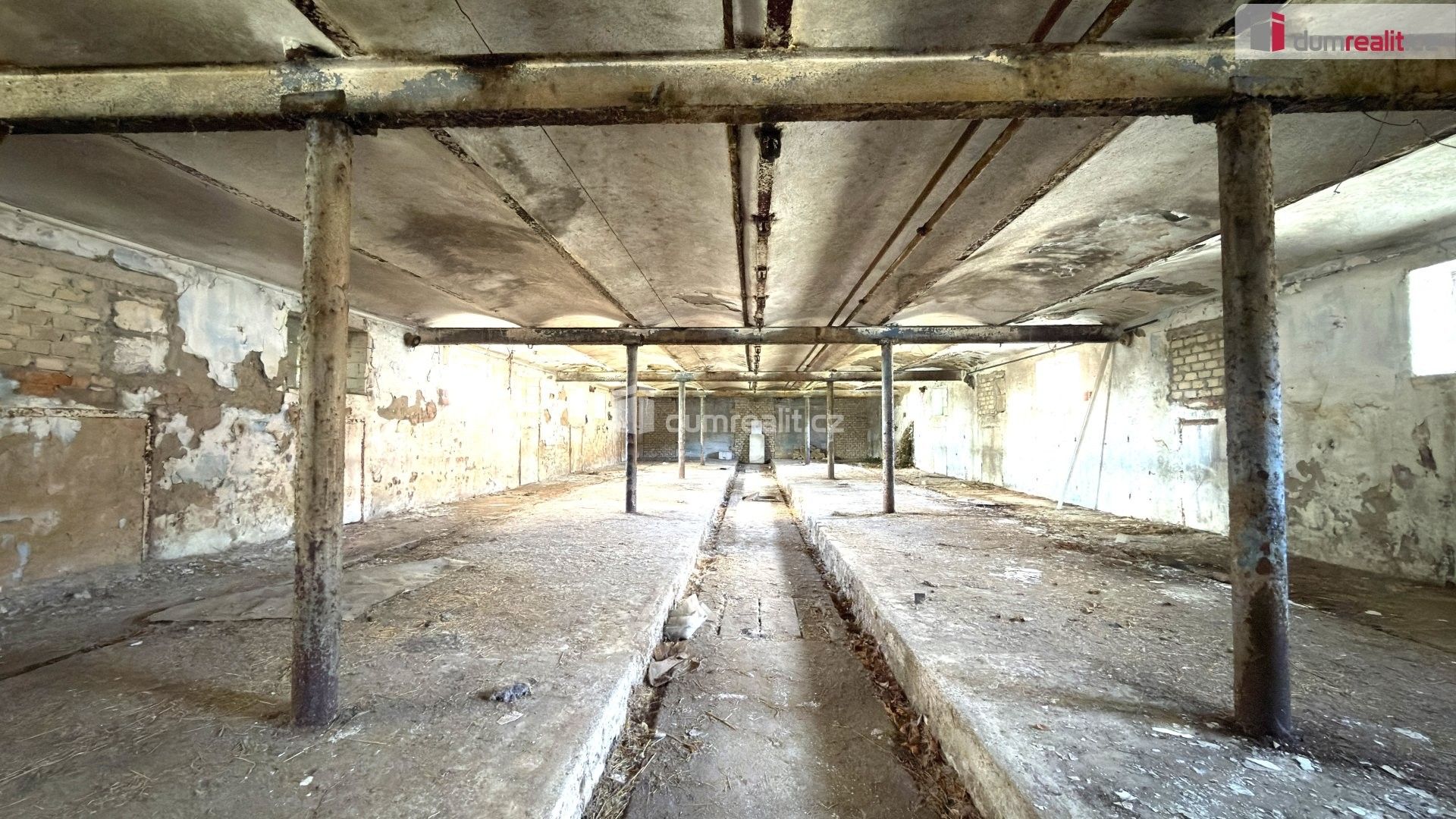 Prodej komerčního prostoru 2636 m² - foto 7