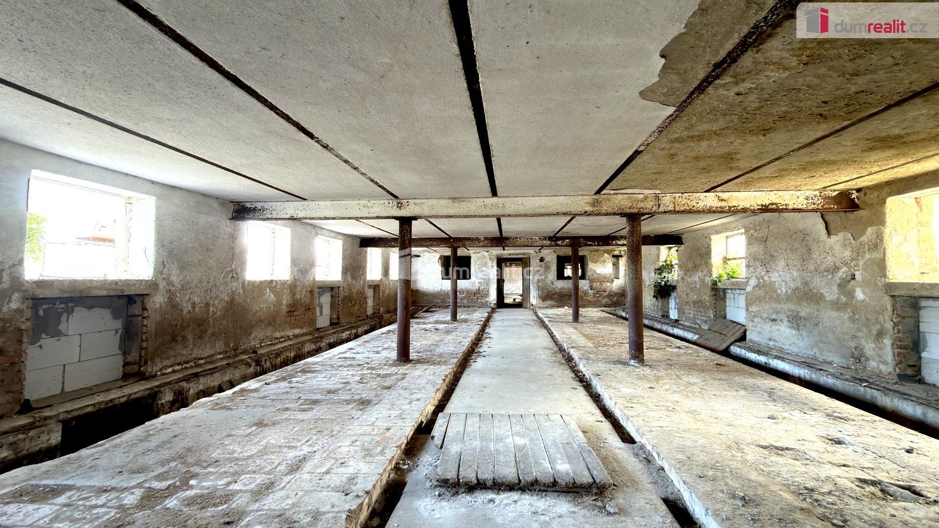 Prodej komerčního prostoru 2636 m² - foto 8