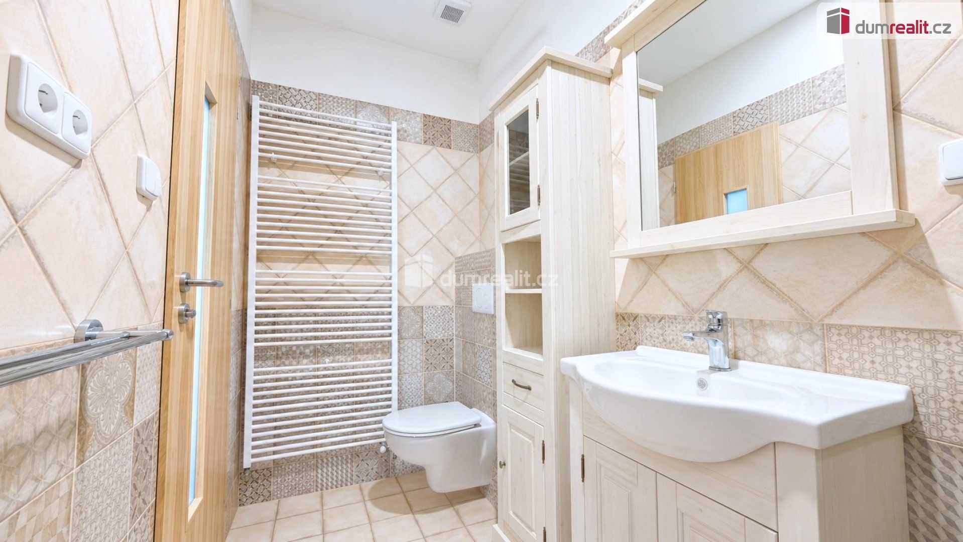Prodej komerčního prostoru 3255 m² - foto 17