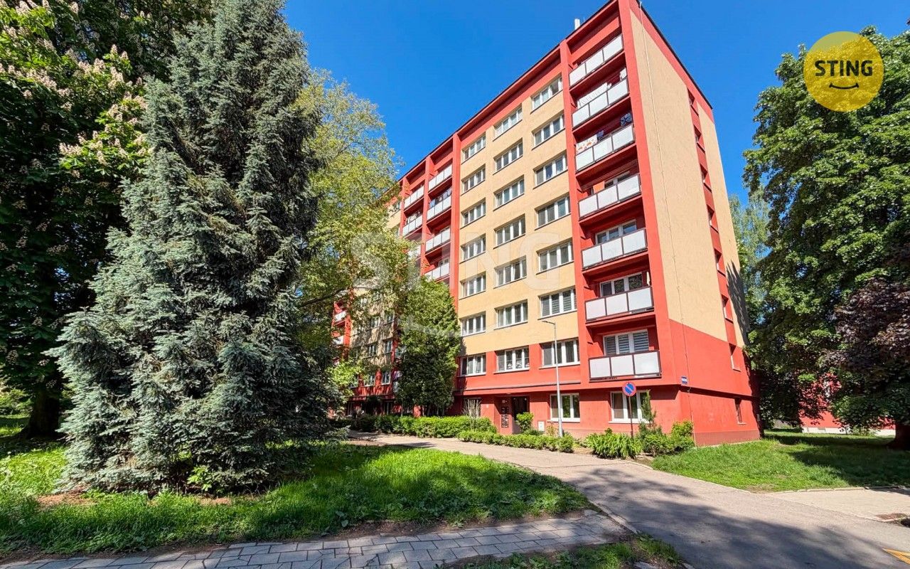 Pronájem bytu 4+kk 74 m² - foto 1