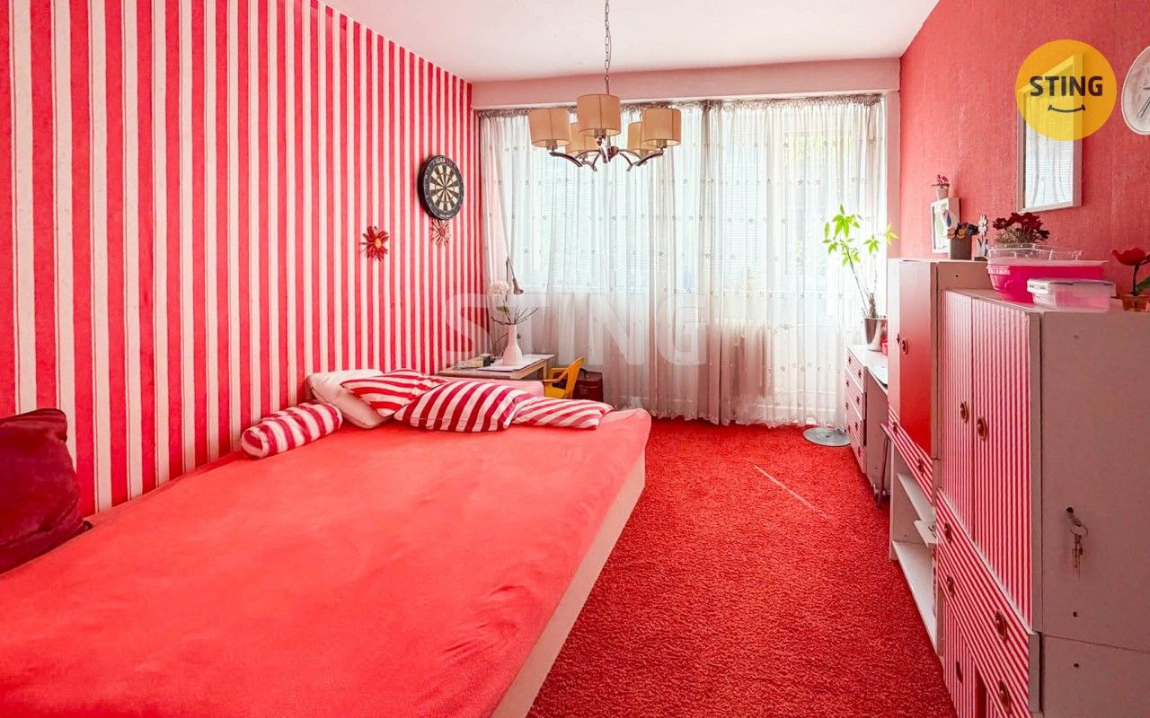 Pronájem bytu 4+kk 74 m² - foto 3