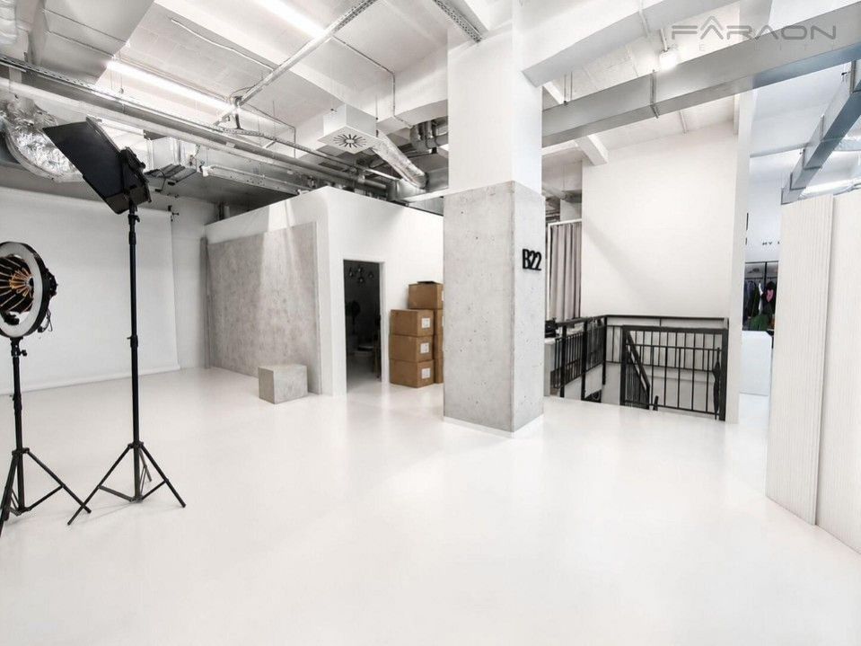 Pronájem komerčního prostoru 365 m² - foto 9