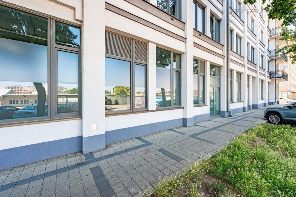 Pronájem komerčního prostoru 365 m² - foto 21