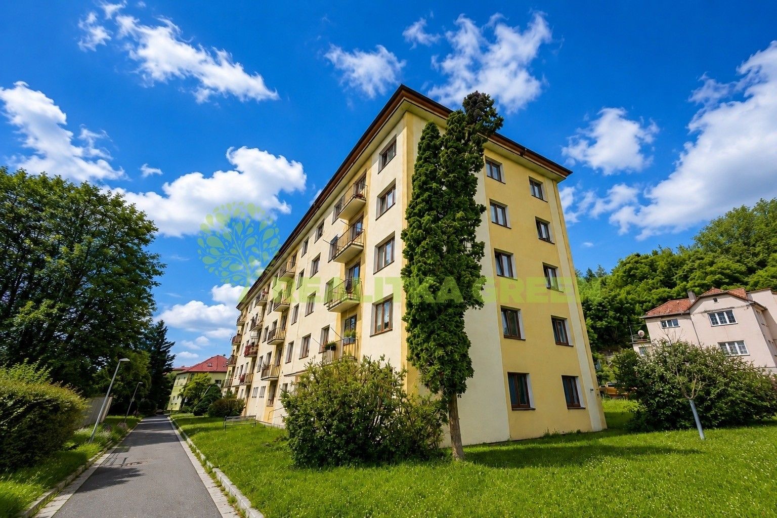 Prodej bytu 2+1 56 m² - foto 1