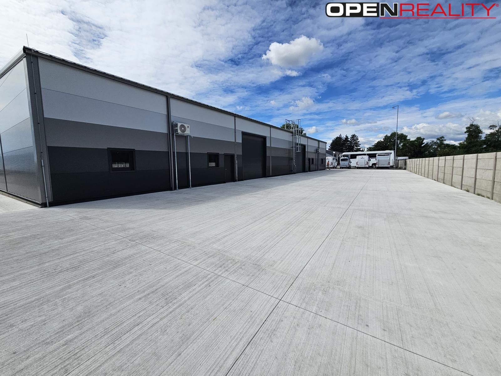 Pronájem komerčního prostoru 1000 m² - foto 1