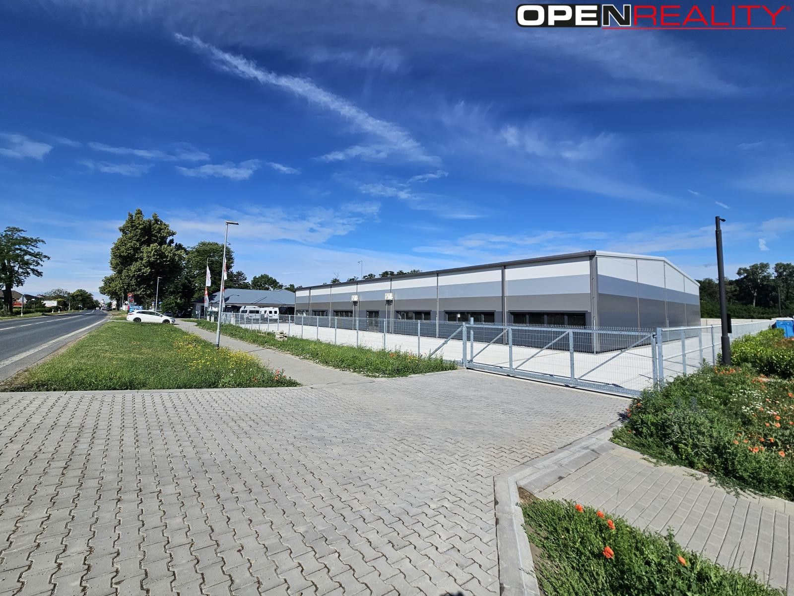 Pronájem komerčního prostoru 1000 m² - foto 8