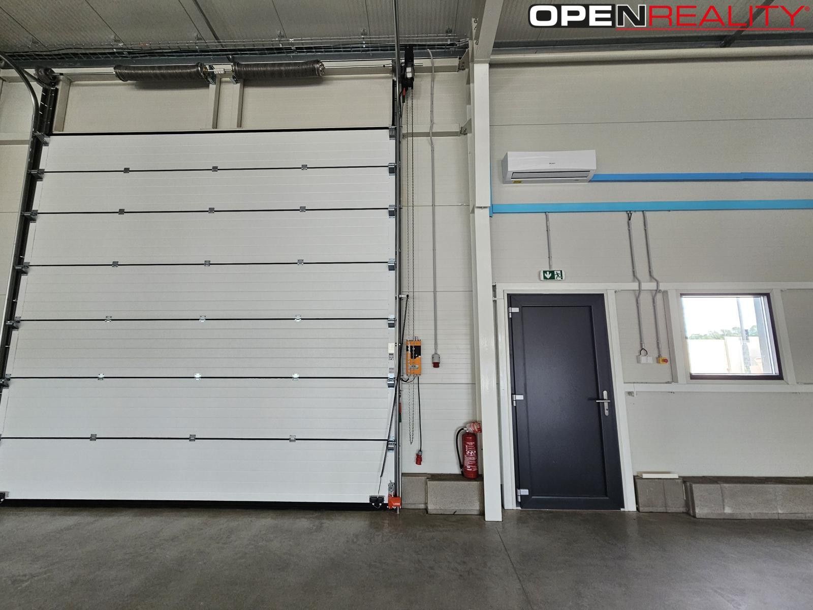 Pronájem komerčního prostoru 1000 m² - foto 10
