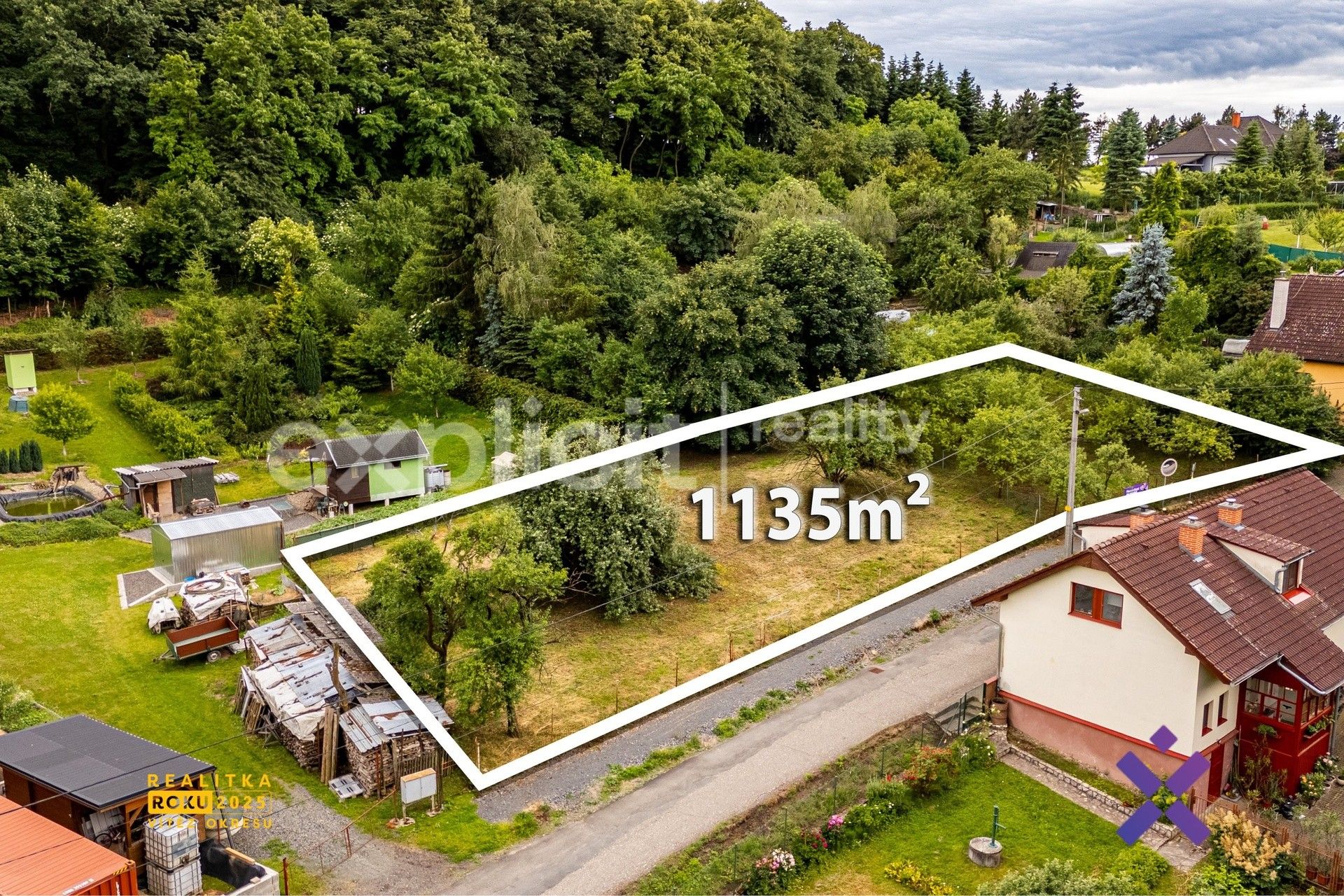 Prodej pozemku 1135 m² - foto 1