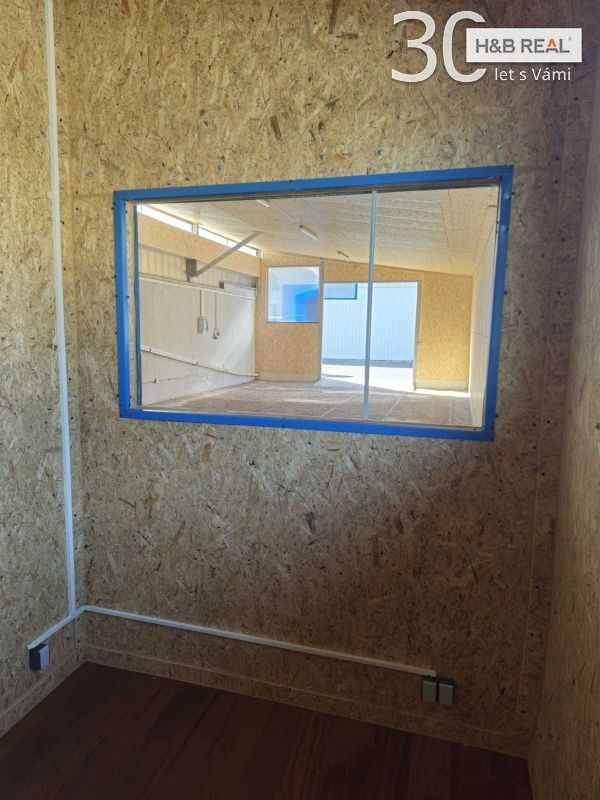 Pronájem komerčního prostoru 117 m² - foto 8