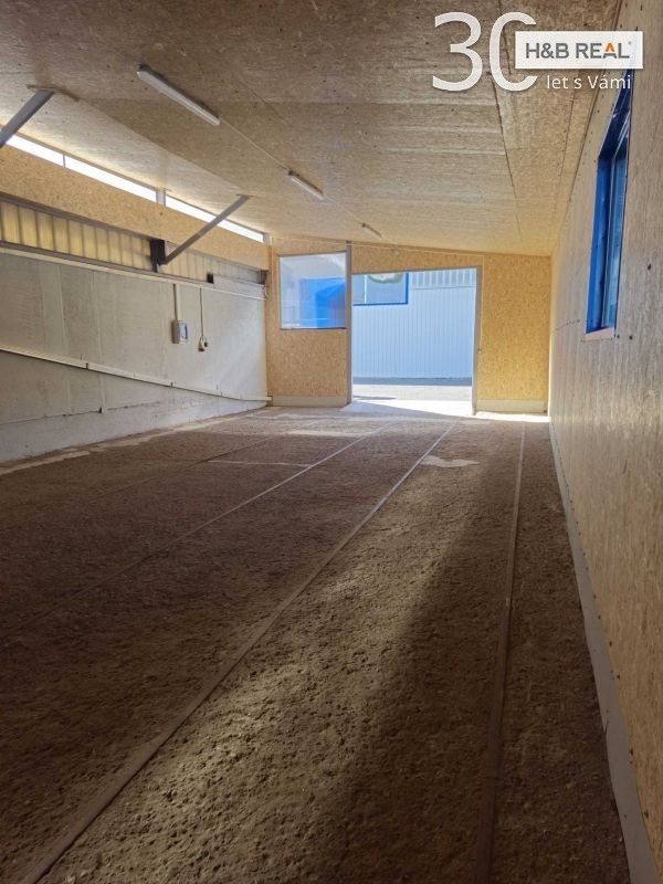 Pronájem komerčního prostoru 117 m² - foto 9