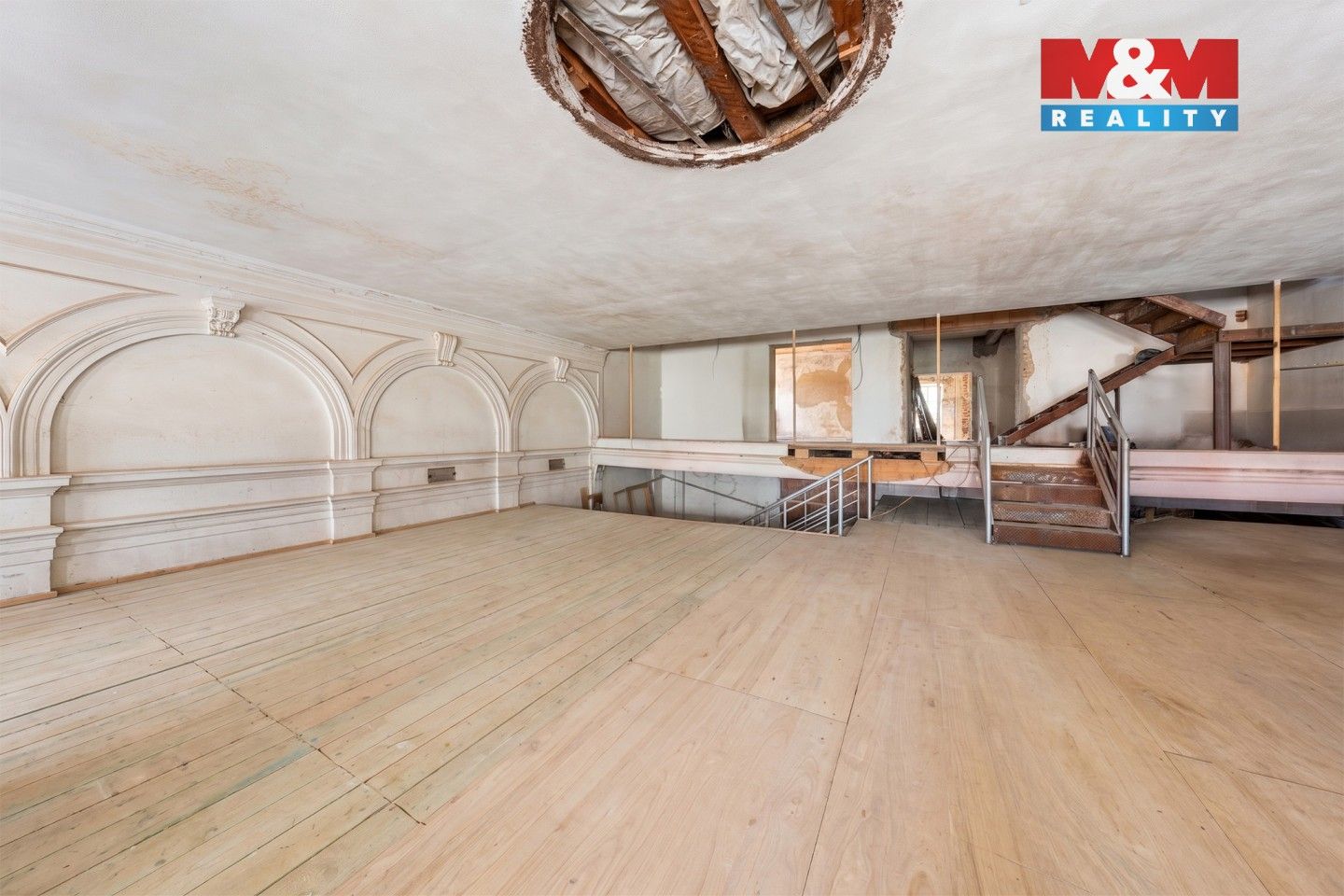 Prodej komerčního prostoru 900 m² - foto 15