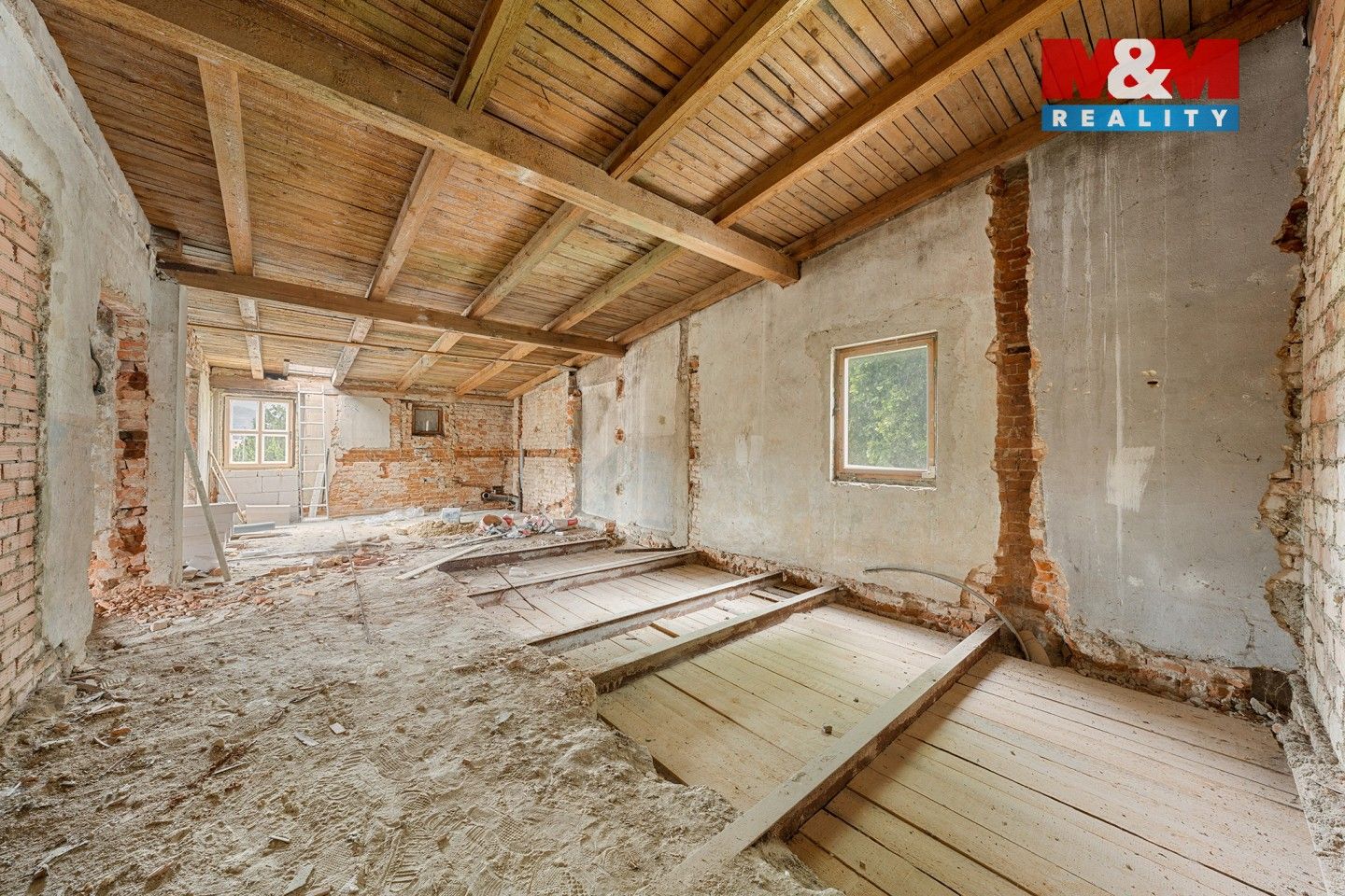 Prodej komerčního prostoru 900 m² - foto 17
