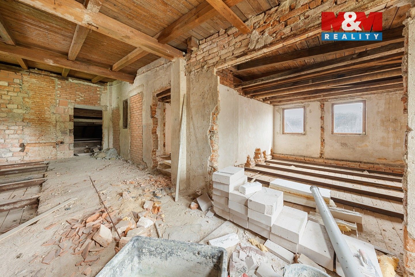 Prodej komerčního prostoru 900 m² - foto 18
