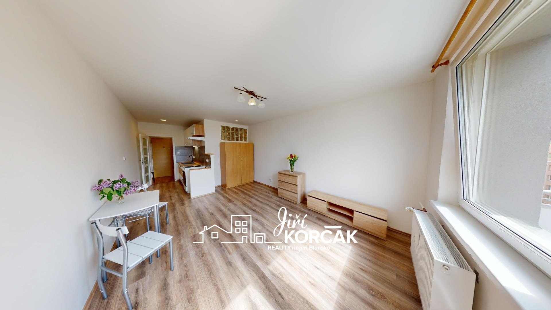 Pronájem bytu 1+kk 28 m² - foto 3